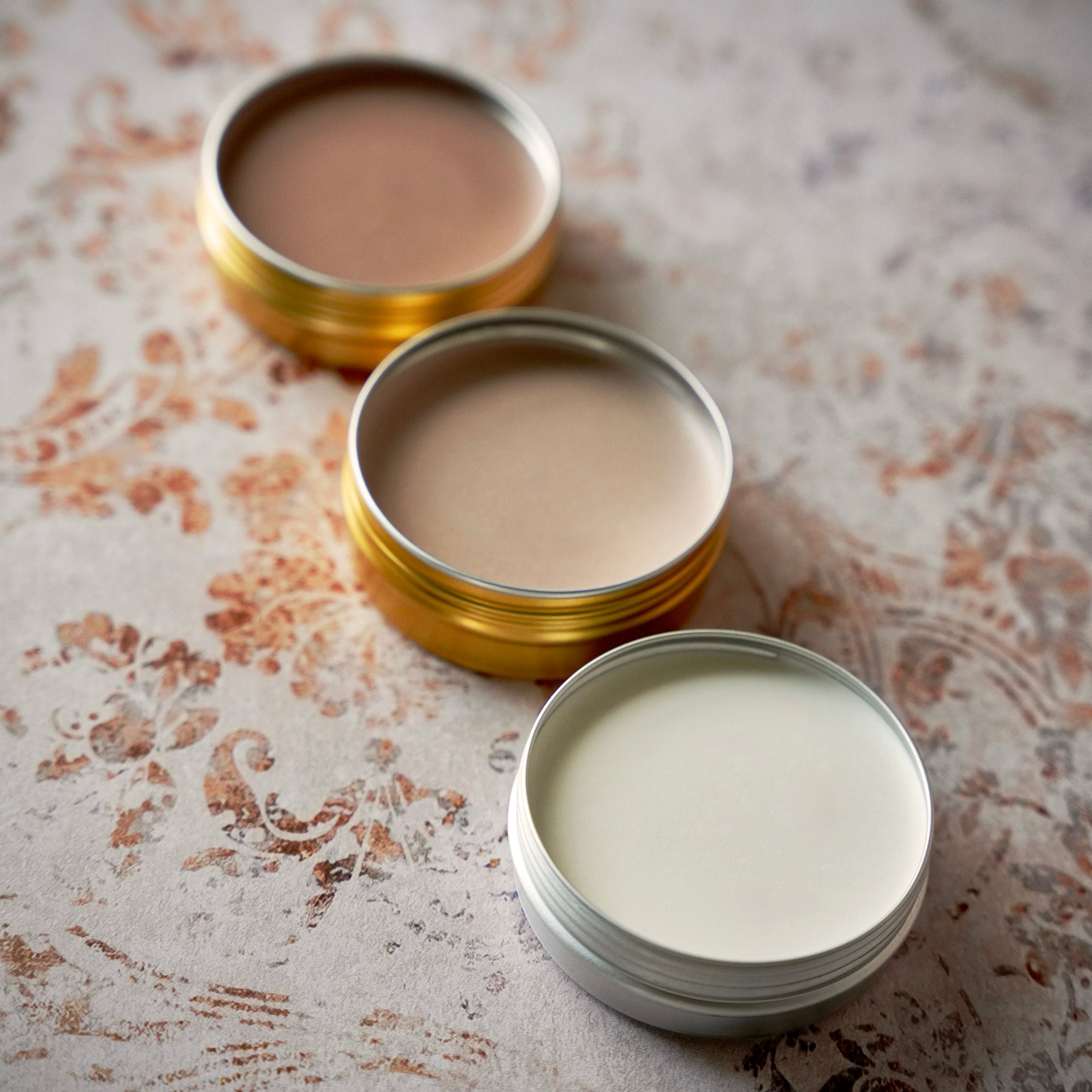 THE SUN BASE MINERAL SUNSCREEN TINTED TALLOW BALM